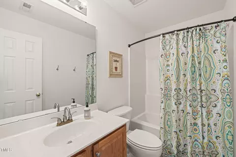 Bath - 1408 Fairmont St, Durham, NC 27713 photo 4 of 4