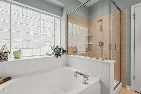 Bath - 1408 Fairmont St, Durham, NC 27713 photo 2 of 4