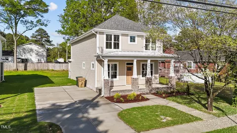 408 W Stallings St, Clayton, NC 27520