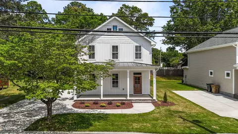 412 W Stallings St, Clayton, NC 27520
