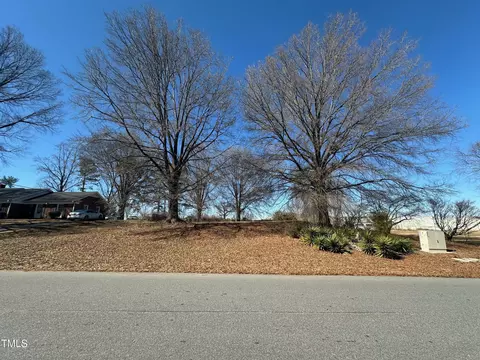 110 Hedgemore Dr, Kernersville, NC 27284