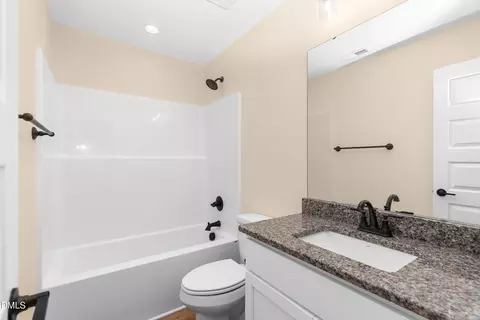 211 E Washington St, Coats, NC 27521 photo 16