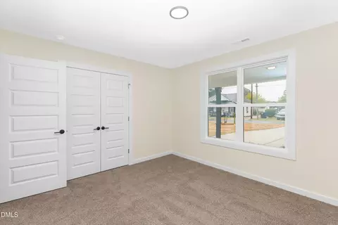 211 E Washington St, Coats, NC 27521 photo 15