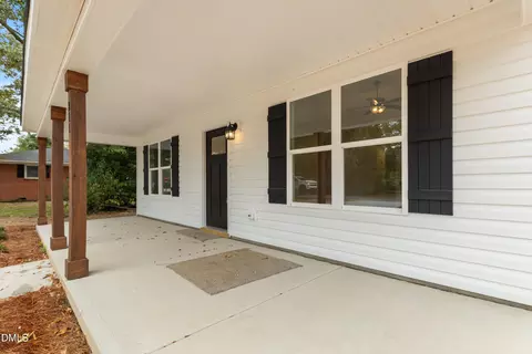211 E Washington St, Coats, NC 27521 photo 4