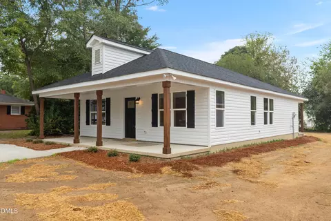 211 E Washington St, Coats, NC 27521 photo 3