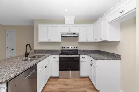 211 E Washington St, Coats, NC 27521 photo 12