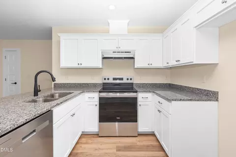 229 E Washington St, Coats, NC 27521 photo 13