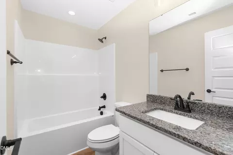 229 E Washington St, Coats, NC 27521 photo 22