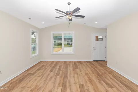 229 E Washington St, Coats, NC 27521 photo 7