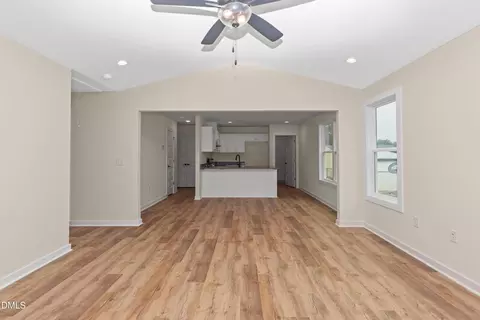 229 E Washington St, Coats, NC 27521 photo 9