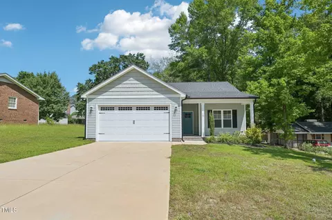 15 Nottingham Pl, Smithfield, NC 27577