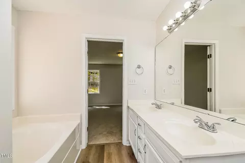 Bath - 1003 Walnut Dr, Erwin, NC 28339 photo 2 of 4