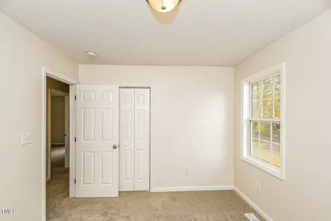 Bedroom - 1003 Walnut Dr, Erwin, NC 28339 photo 4 of 5