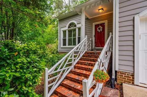 8 Wexford Dr, Durham, NC 27713