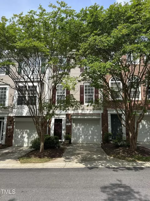 5310 Echo Ridge Rd, Raleigh, NC 27612