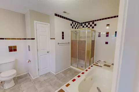 Bath - 1509 Logan St, Durham, NC 27704 photo 2 of 10