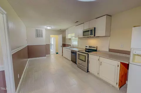 Kitchen - 1509 Logan St, Durham, NC 27704 photo 3 of 3