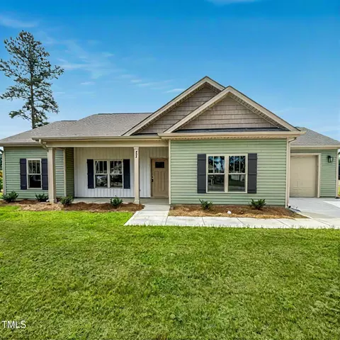 404 S Eastwood Dr, Benson, NC 27504