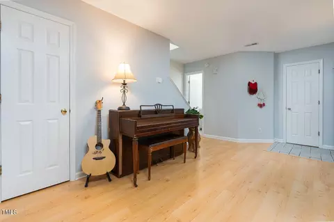 504 High Ridge Dr, Durham, NC 27707 photo 3