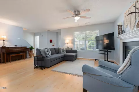 504 High Ridge Dr, Durham, NC 27707 photo 4