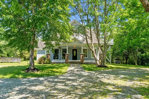 1661 Reno Sharps Store Rd, Bear Creek, NC 27207