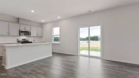 Kitchen - 704 Comice Pear Way, Willow Spring, NC 27592 photo 6 of 6