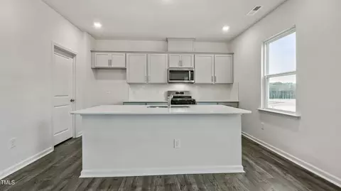 Kitchen - 704 Comice Pear Way, Willow Spring, NC 27592 photo 2 of 6