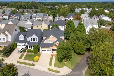 View/Area - 121 Bridgegate Dr, Cary, NC 27519 photo 1 of 2