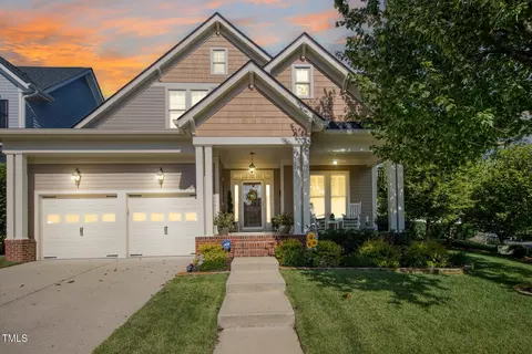 121 Bridgegate Dr, Cary, NC 27519