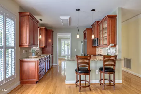 Kitchen - 121 Bridgegate Dr, Cary, NC 27519 photo 4 of 4