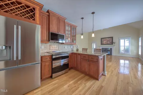Kitchen - 121 Bridgegate Dr, Cary, NC 27519 photo 3 of 4