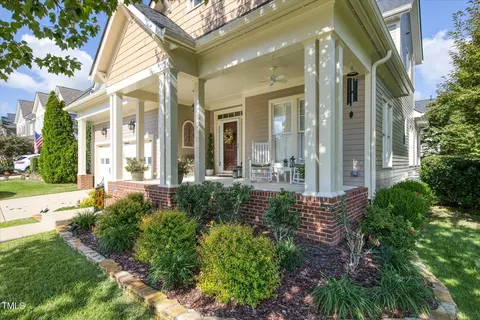 Exterior - 121 Bridgegate Dr, Cary, NC 27519 photo 4 of 11
