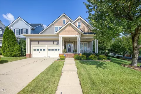 Exterior - 121 Bridgegate Dr, Cary, NC 27519 photo 2 of 11