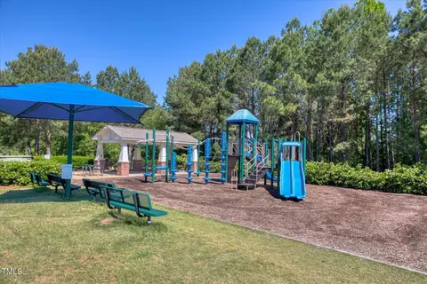 View/Area - 121 Bridgegate Dr, Cary, NC 27519 photo 2 of 2