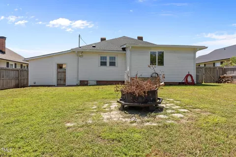 Exterior - 404 W E St, Erwin, NC 28339 photo 7 of 9