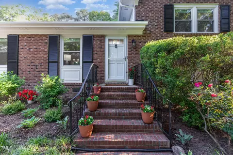 241 E Cornwall Rd, Cary, NC 27511 photo 24