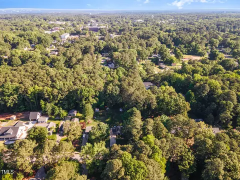 241 E Cornwall Rd, Cary, NC 27511