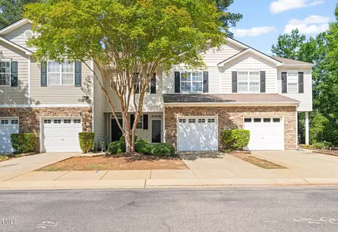 8253 Martello Ln, Raleigh, NC 27613