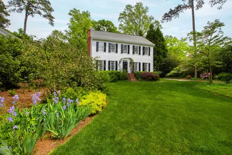 1904 Victoria Rd, Raleigh, NC 27608