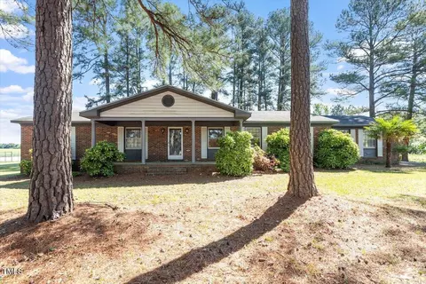 734 Us Hwy158, Warrenton, NC 27589