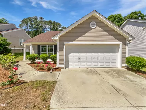 5612 Tealbrook Dr, Raleigh, NC 27610