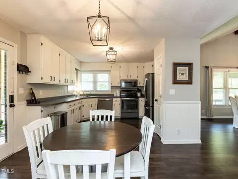 Dining - 235 Stephenson Rd, Benson, NC 27504 photo 4 of 5
