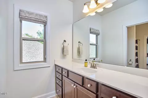 Bath - 1808 Capstone Dr, Durham, NC 27713 photo 6 of 8