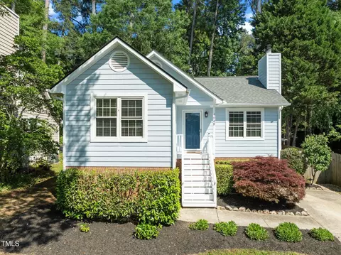 1040 Mills St, Raleigh, NC 27608