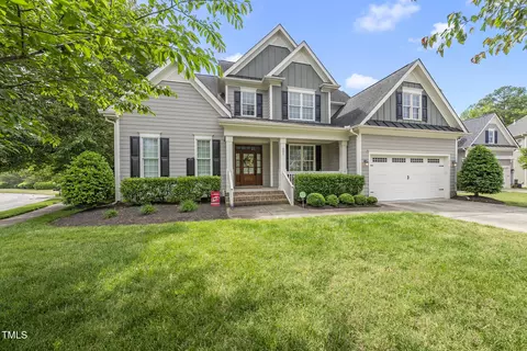 401 Clingstone Ct, Cary, NC 27519