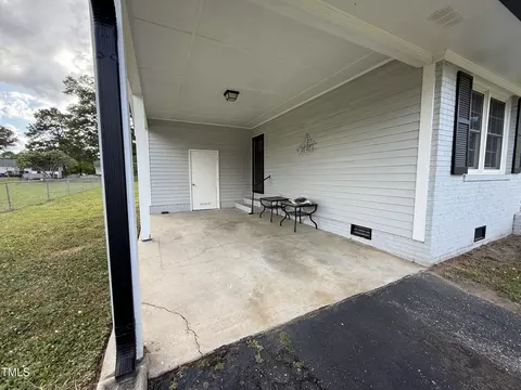Exterior - 109 Pine St, Dunn, NC 28334 photo 4 of 4