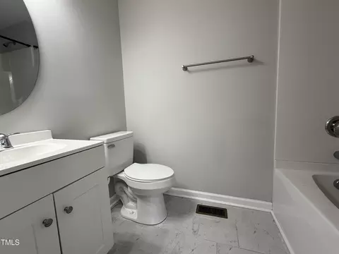 Bath - 109 Pine St, Dunn, NC 28334 photo 1 of 8