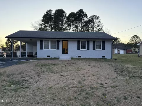 109 Pine St, Dunn, NC 28334