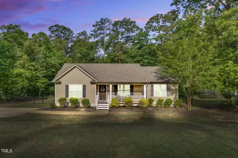 114 Cherryhill Dr, Four Oaks, NC 27524