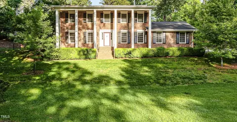 5513 Parkwood Dr, Raleigh, NC 27612